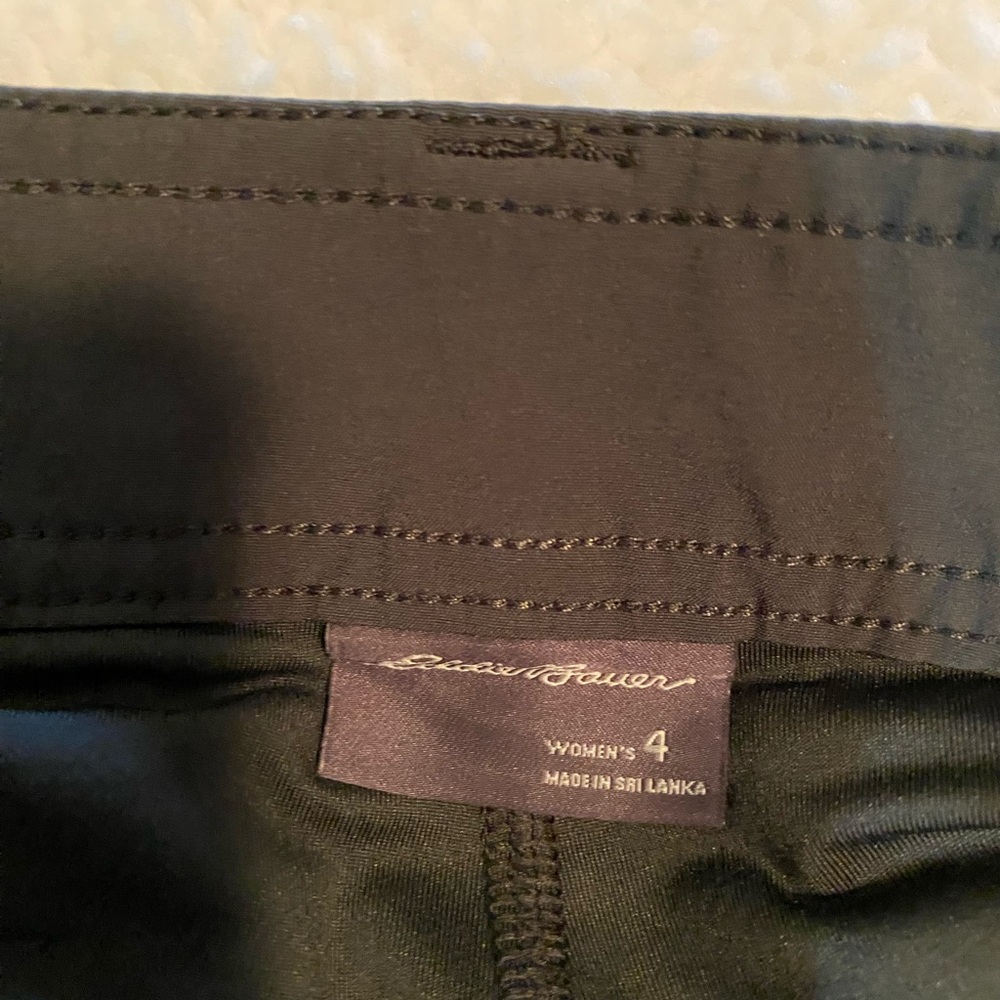 Eddie Bauer Women’s  Size 4 black Skort.   In good condition. - Picture 3 of 7